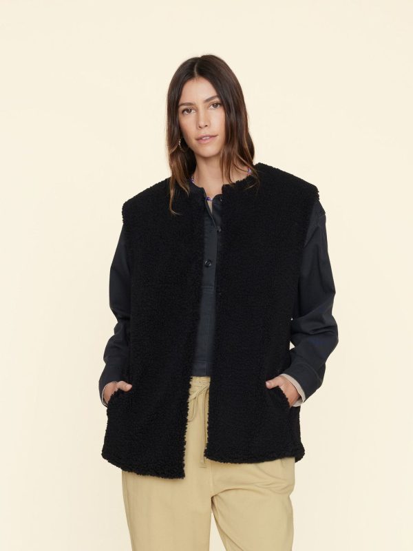 Black Thea Vest